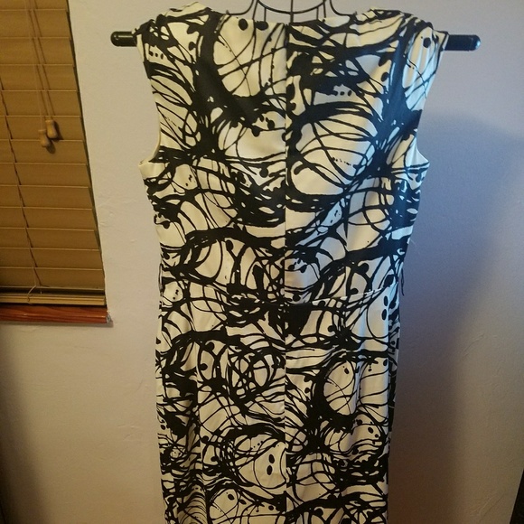 Dress - Picture 3 of 5